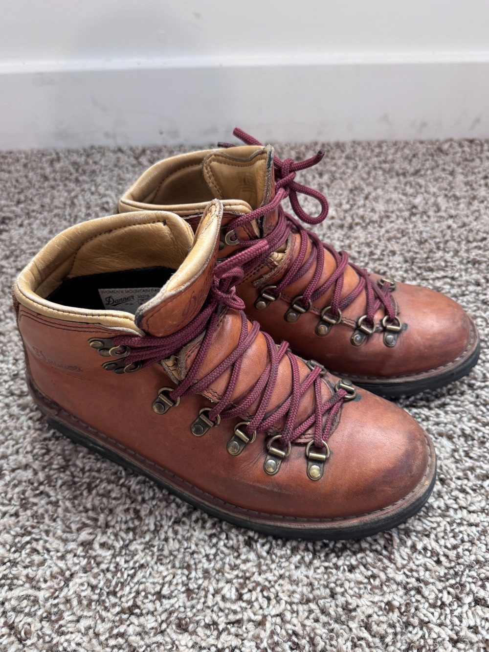Danner Women’s Mountain Pass Leather Boots- Size 8